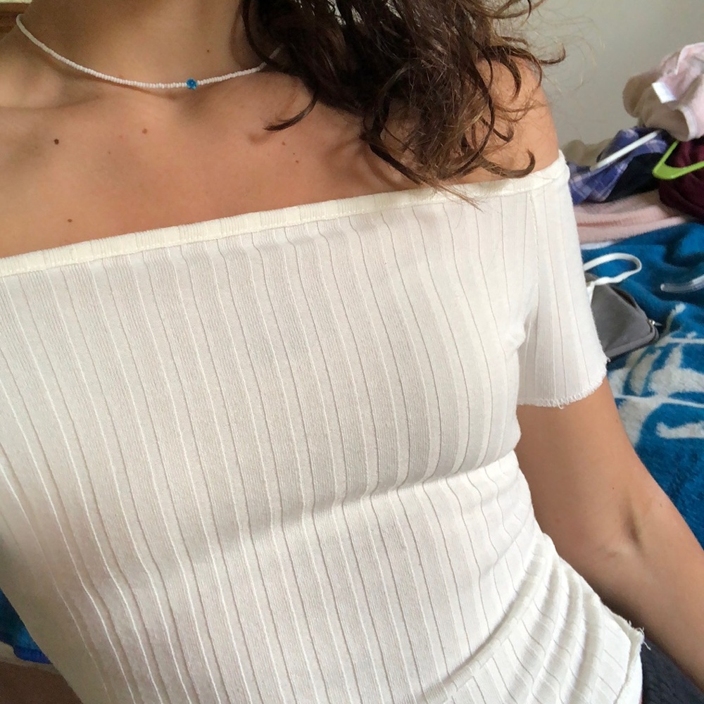 White off the shoulder crop